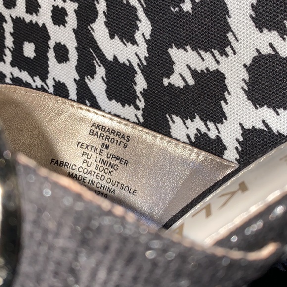 Anne Klein Black Sandal with Side Buckle and iflex sole.- Size 8M. 2.5 inch heel - Picture 6 of 7